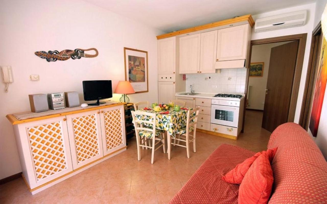 Residence Rex Lo Scoglietto Punta Ala Bagian luar foto